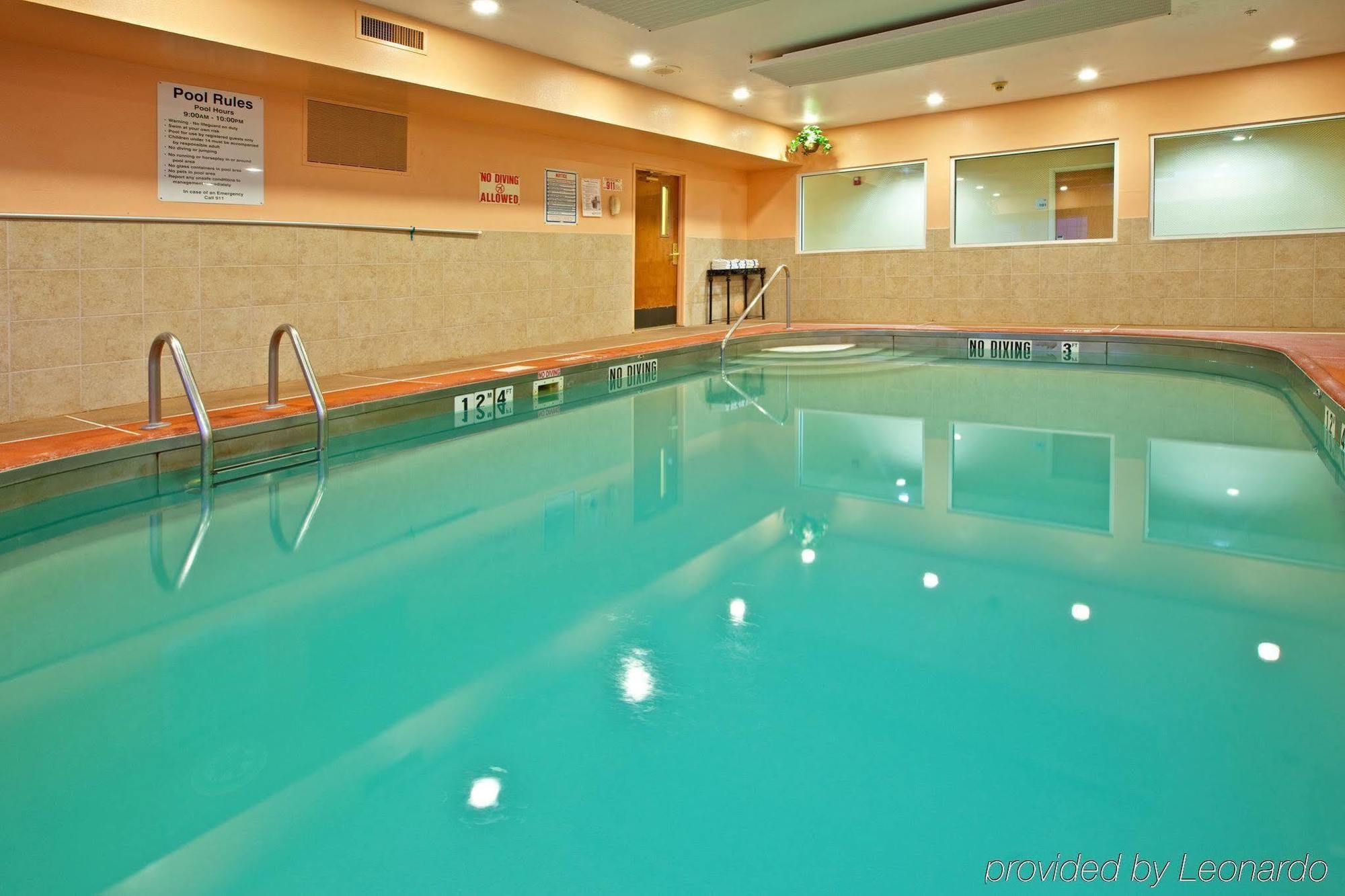 Holiday Inn Express & Suites Harrison By Ihg Удобства фото